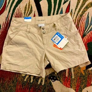 Columbia W Saturday Trail Short - size 6, khaki